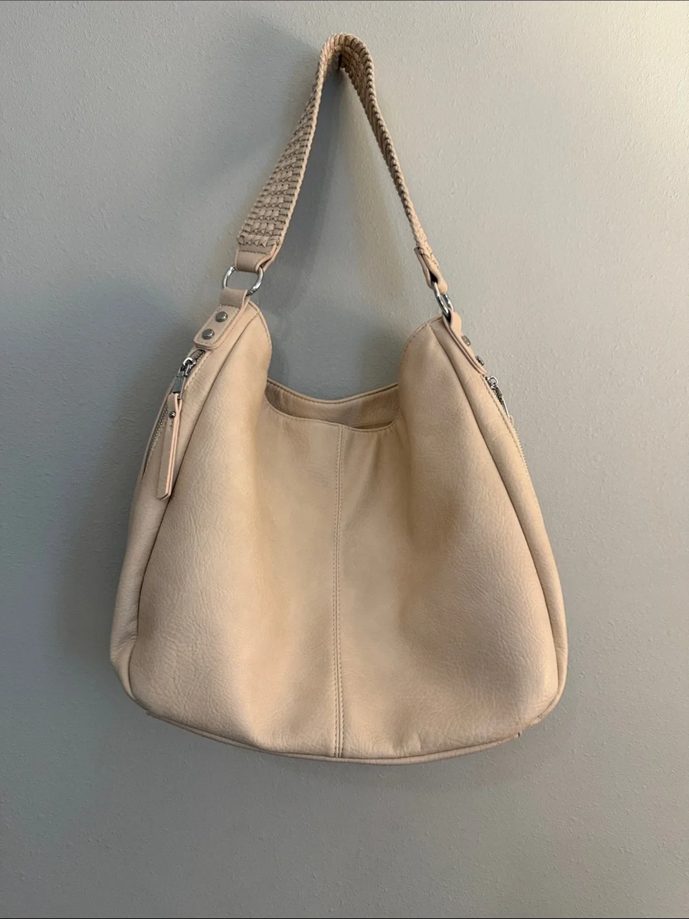 Women’s Beige Shoulder Hobo Bag - Soft Pebbled Leather Style